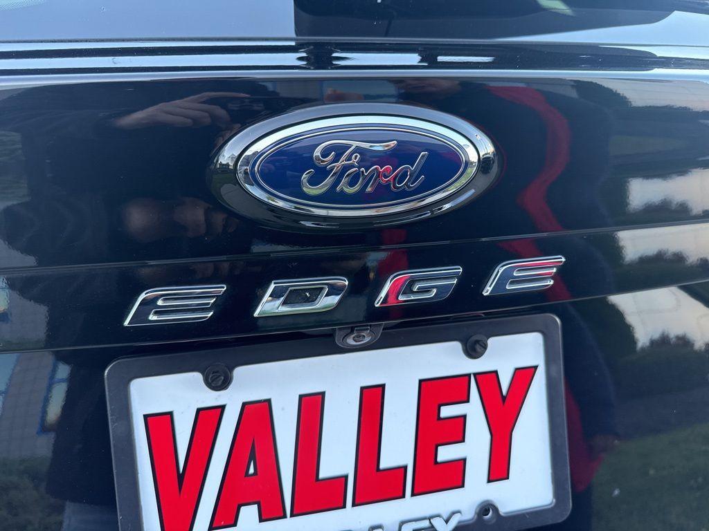 used 2022 Ford Edge car, priced at $18,699