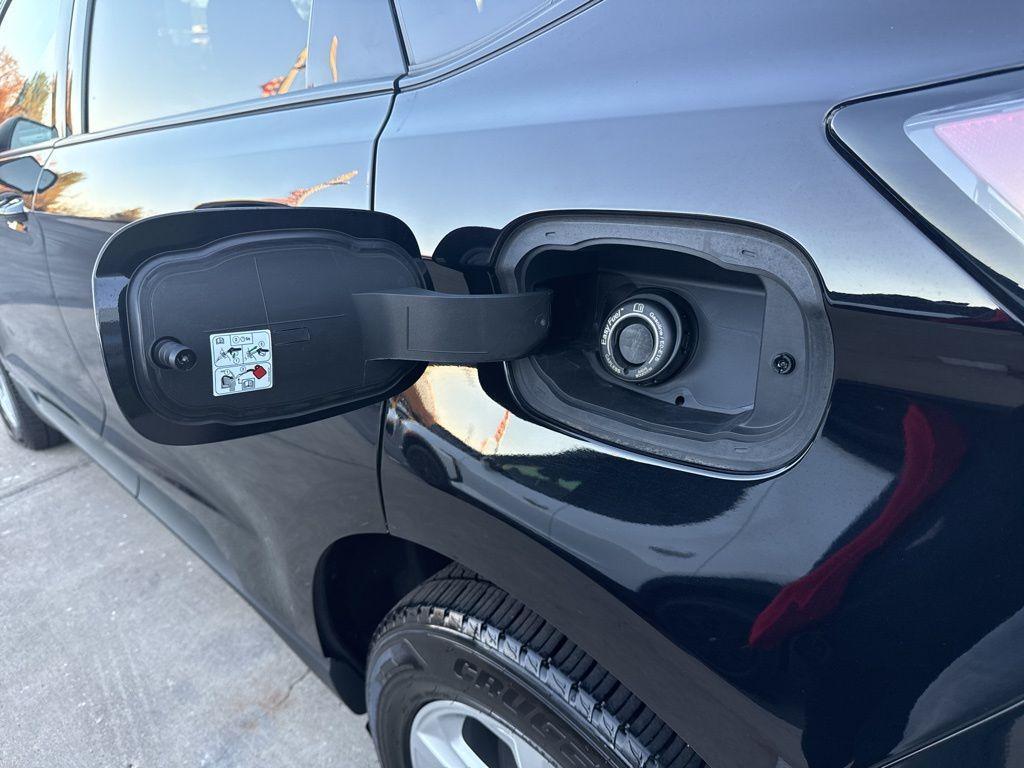 used 2022 Ford Edge car, priced at $18,699