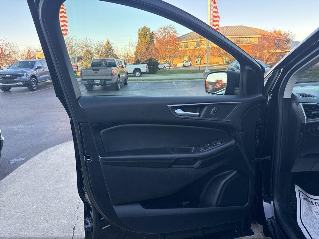 used 2022 Ford Edge car, priced at $18,699