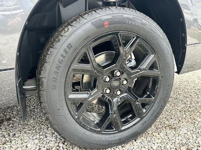 new 2025 Ford Maverick car, priced at $36,054