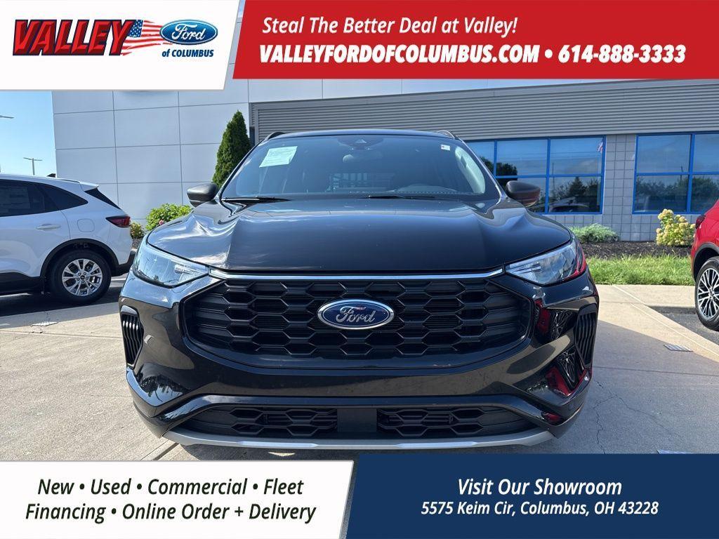 used 2023 Ford Escape car, priced at $25,999