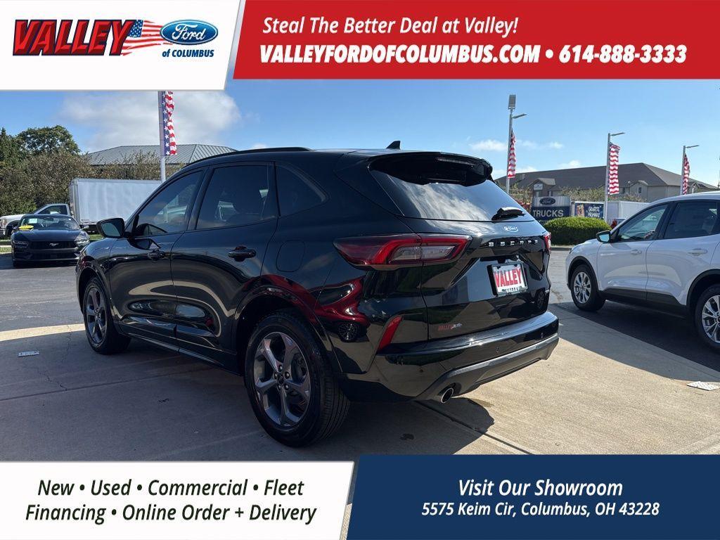 used 2023 Ford Escape car, priced at $25,999