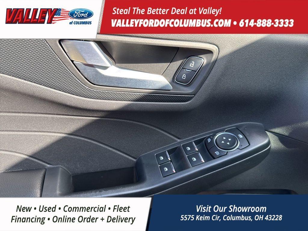 used 2023 Ford Escape car, priced at $25,999