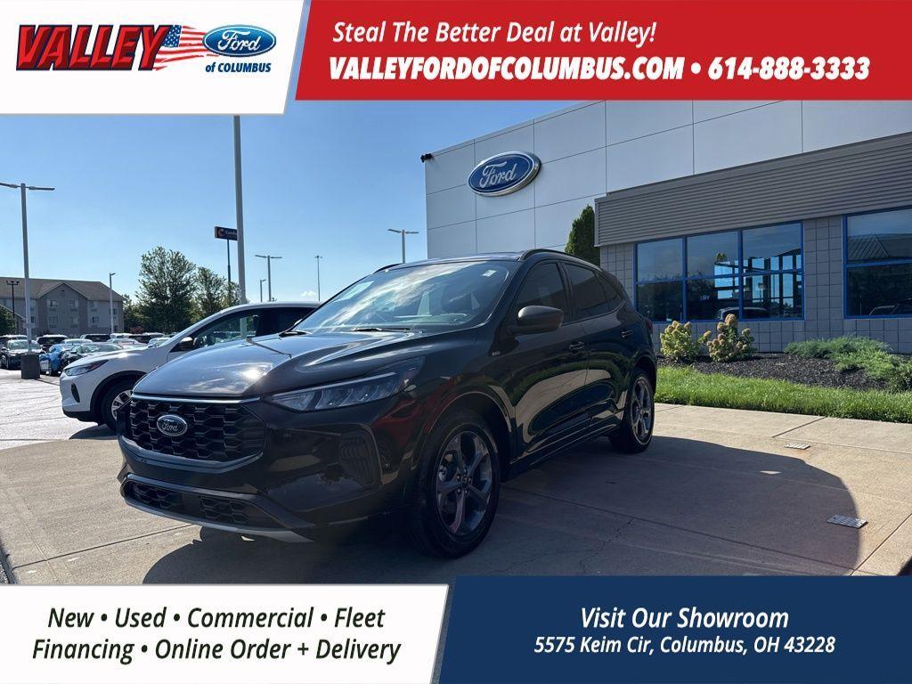 used 2023 Ford Escape car, priced at $25,999