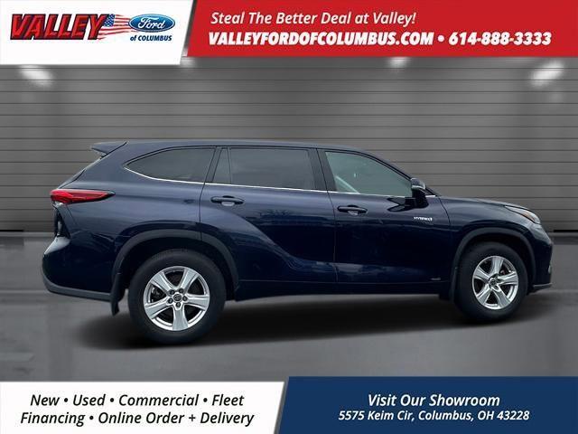 used 2021 Toyota Highlander Hybrid car, priced at $27,694