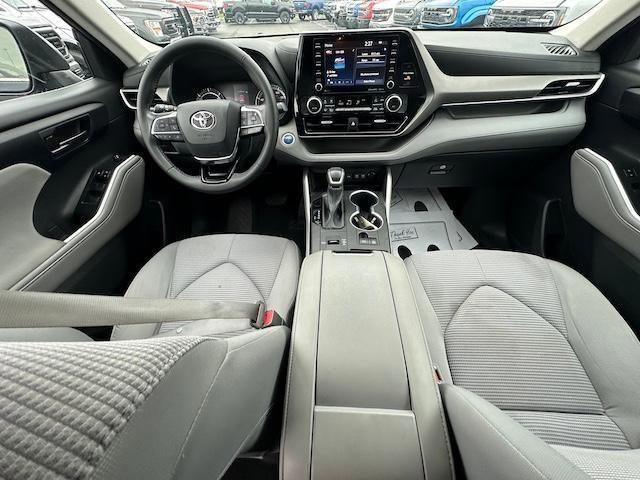 used 2021 Toyota Highlander Hybrid car, priced at $27,694