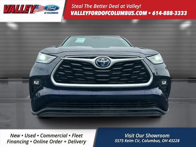 used 2021 Toyota Highlander Hybrid car, priced at $27,694