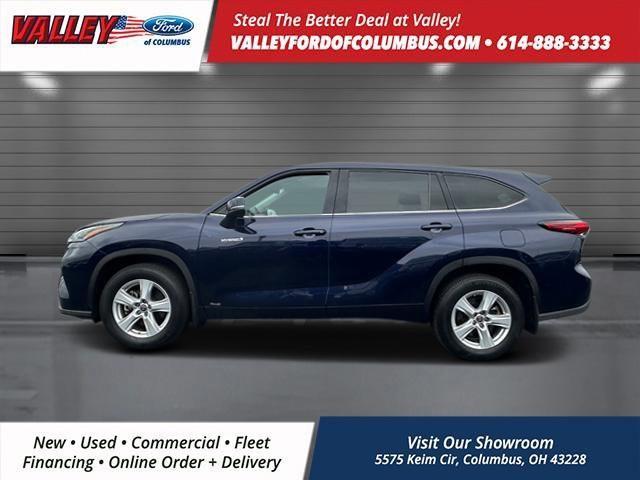 used 2021 Toyota Highlander Hybrid car, priced at $27,694