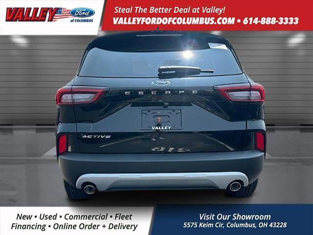 new 2025 Ford Escape car, priced at $25,900