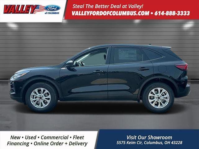 new 2025 Ford Escape car, priced at $25,900