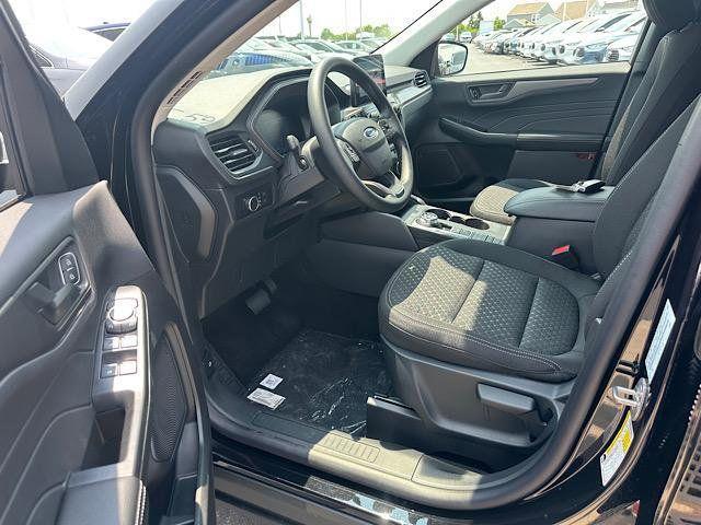 new 2025 Ford Escape car, priced at $25,900