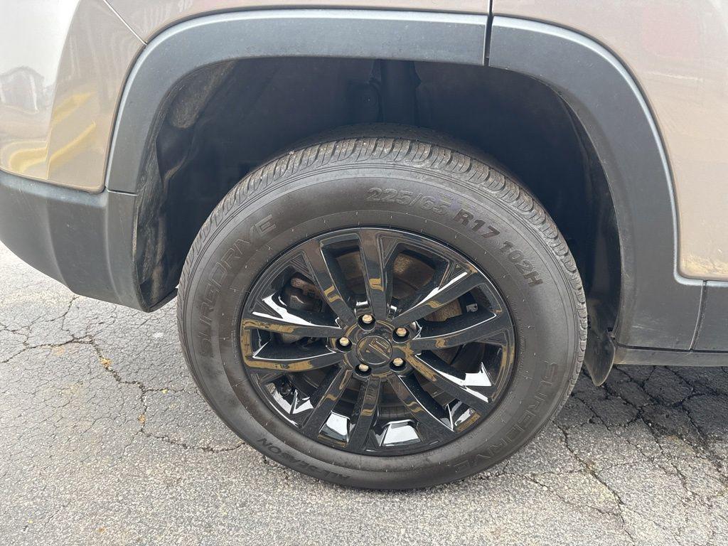 used 2021 Jeep Cherokee car, priced at $18,499