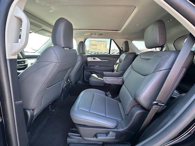new 2025 Ford Explorer car, priced at $47,500