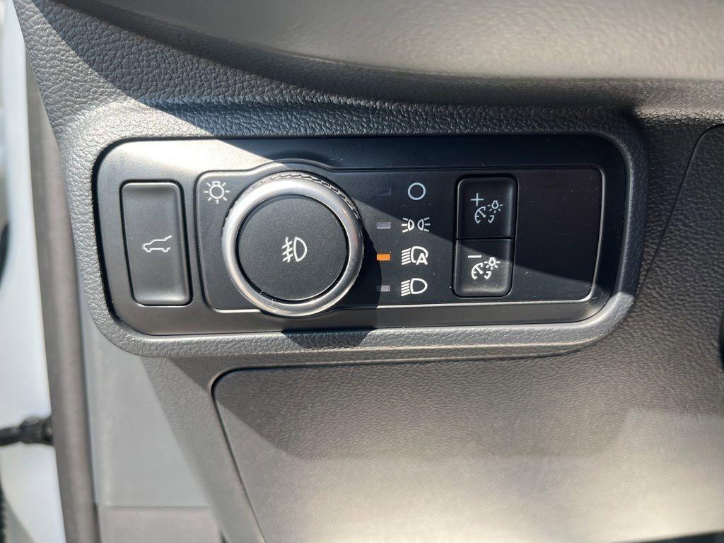 new 2025 Ford Explorer car, priced at $47,059