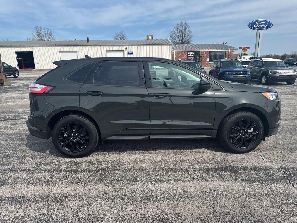 new 2024 Ford Edge car, priced at $41,015