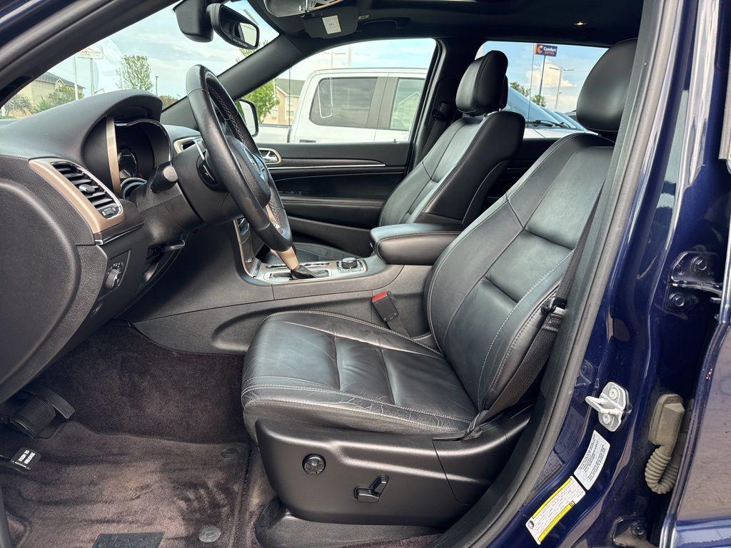used 2017 Jeep Grand Cherokee car, priced at $14,115