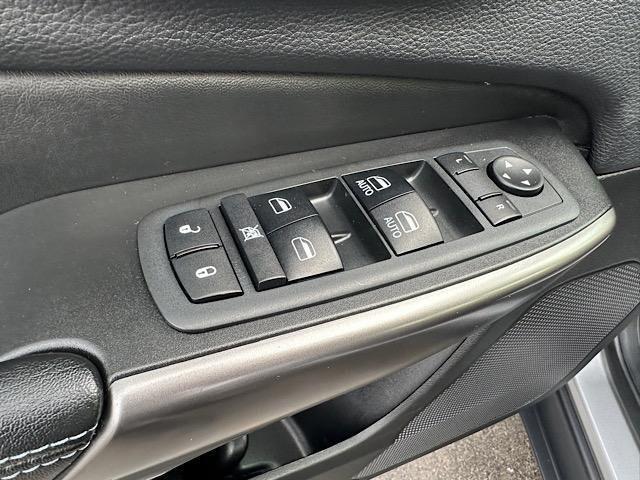 used 2019 Jeep Cherokee car, priced at $14,300