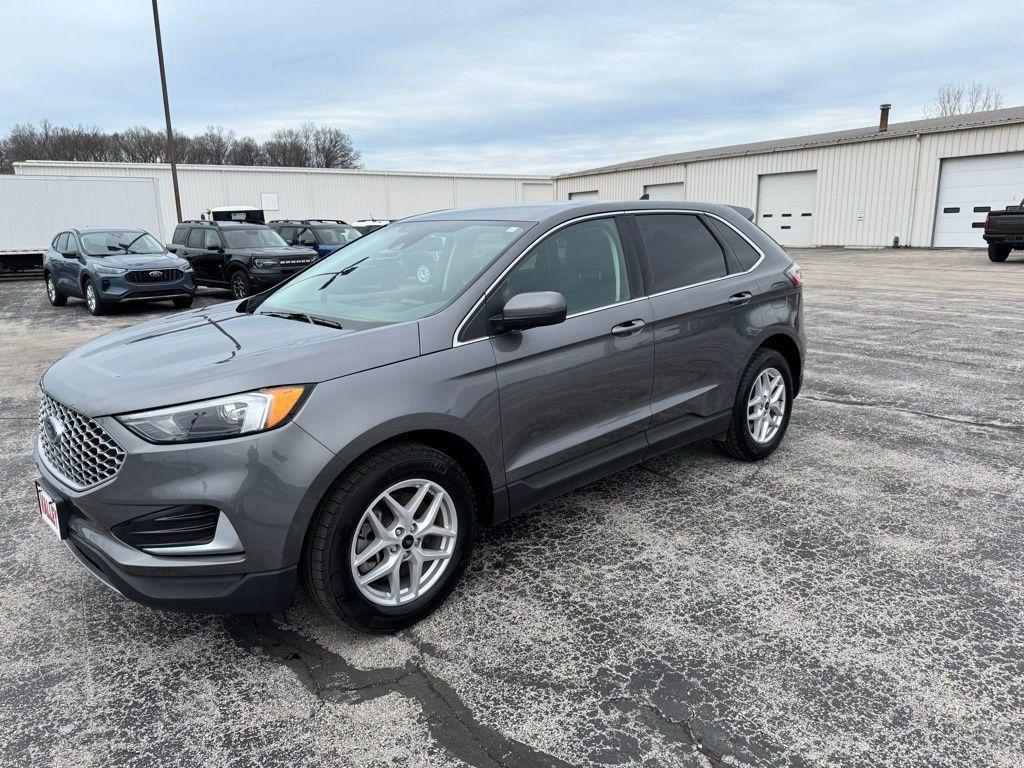 used 2024 Ford Edge car, priced at $28,000