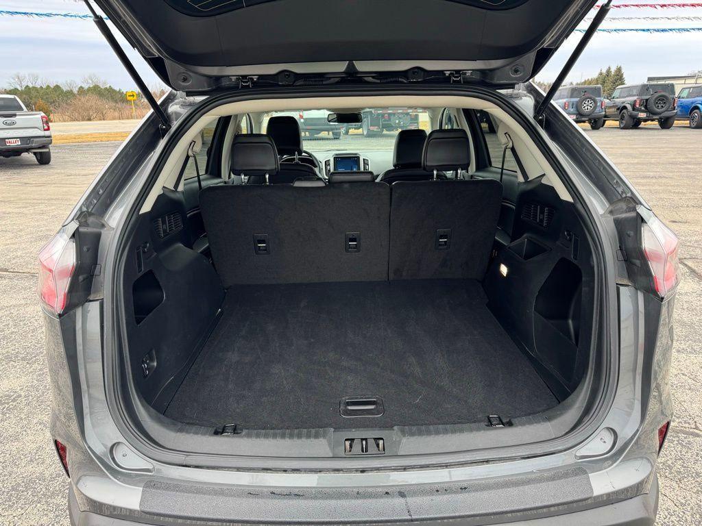 used 2024 Ford Edge car, priced at $28,000