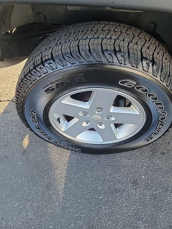 used 2015 Jeep Wrangler Unlimited car, priced at $17,999