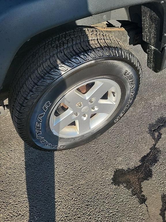 used 2015 Jeep Wrangler Unlimited car, priced at $17,999