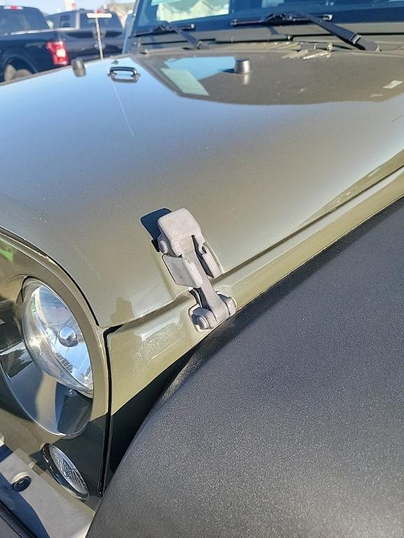 used 2015 Jeep Wrangler Unlimited car, priced at $17,999