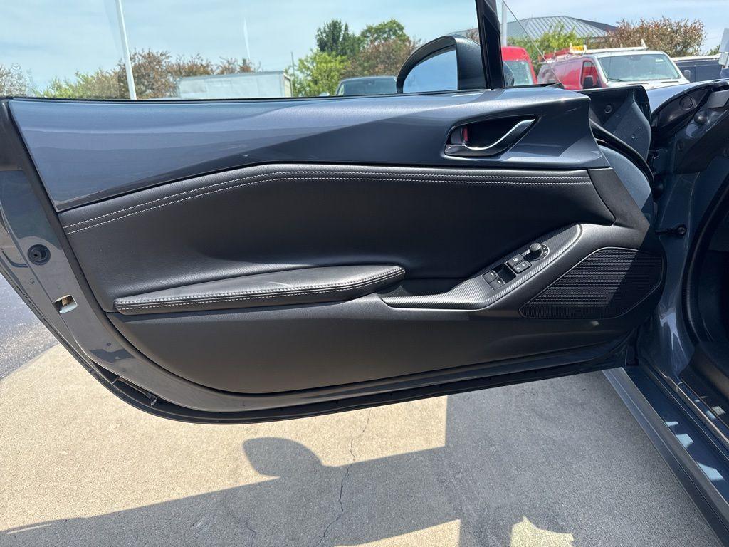 used 2021 Mazda MX-5 Miata RF car, priced at $26,717