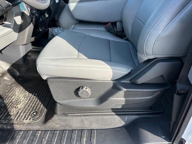 new 2024 Ford F-250 car, priced at $58,697