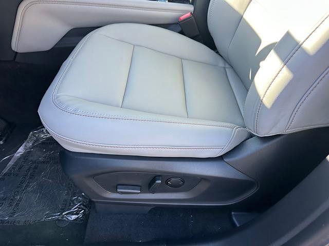 new 2025 Ford Explorer car, priced at $45,754