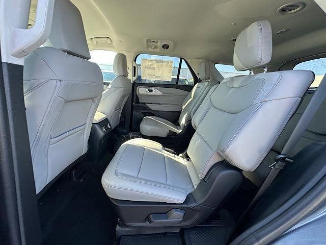 new 2025 Ford Explorer car, priced at $45,754