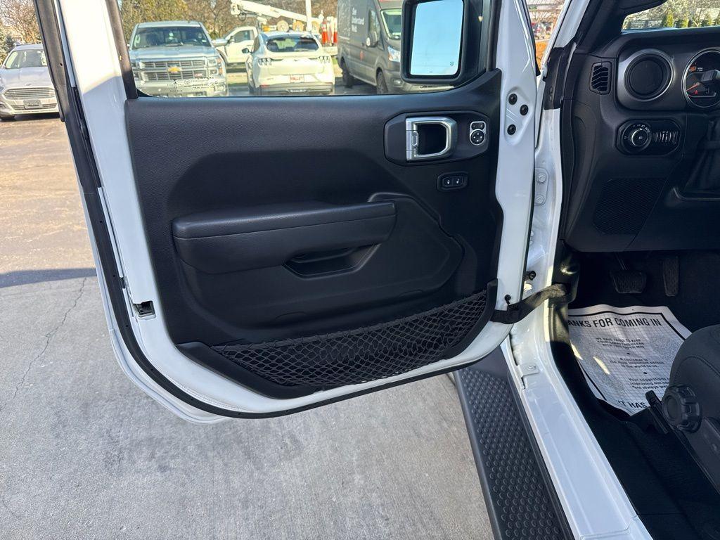 used 2021 Jeep Wrangler Unlimited car, priced at $27,999