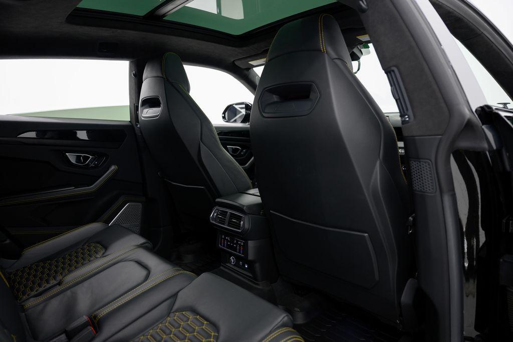 used 2022 Lamborghini Urus car, priced at $179,980