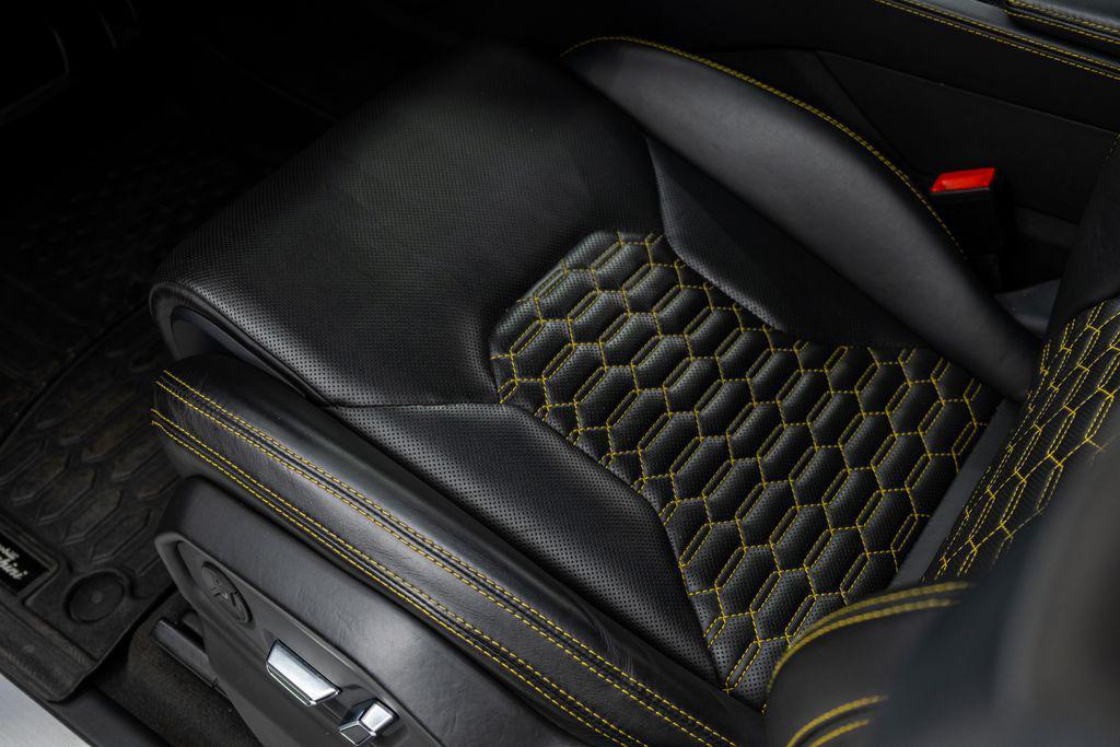 used 2022 Lamborghini Urus car, priced at $179,980