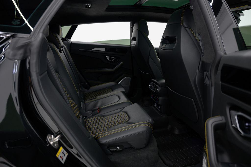 used 2022 Lamborghini Urus car, priced at $179,980