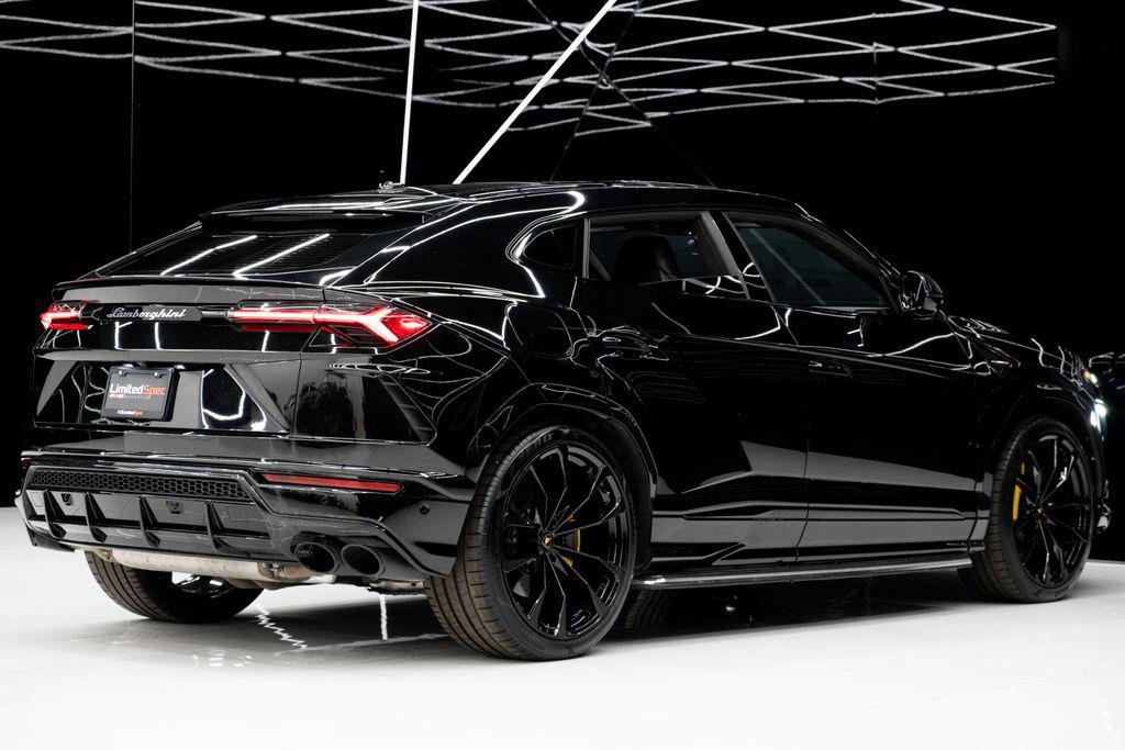 used 2022 Lamborghini Urus car, priced at $179,980