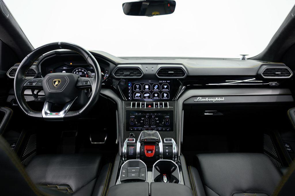 used 2022 Lamborghini Urus car, priced at $179,980