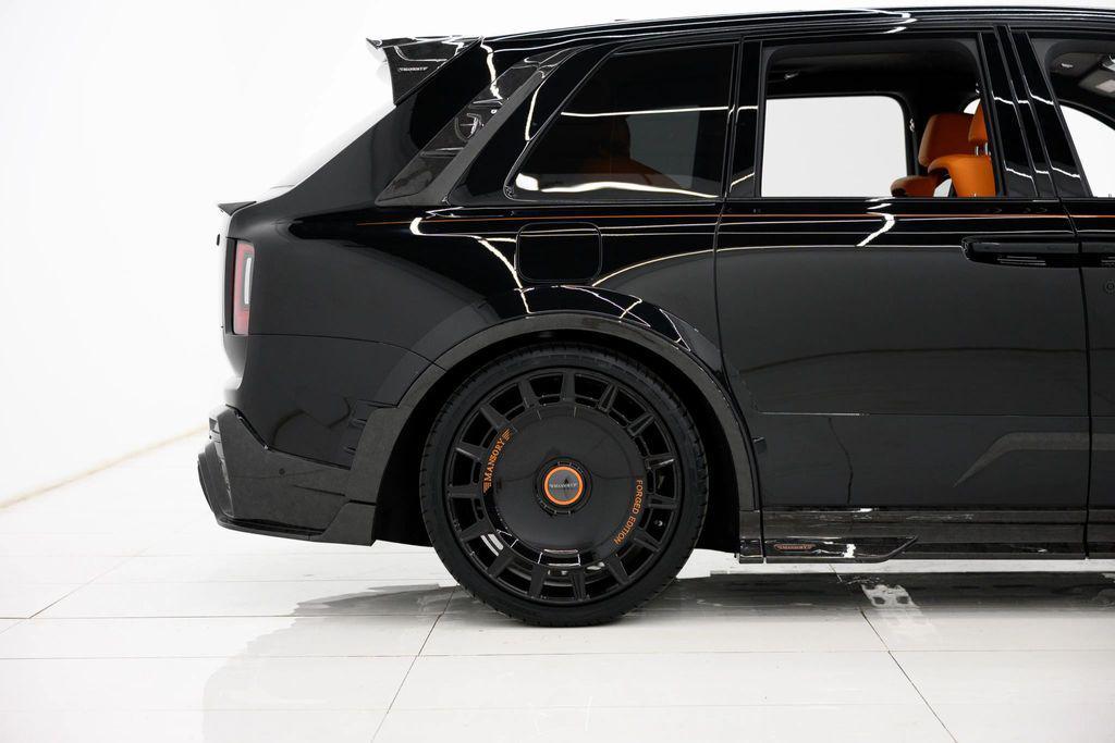 used 2025 Rolls-Royce Cullinan car, priced at $899,980