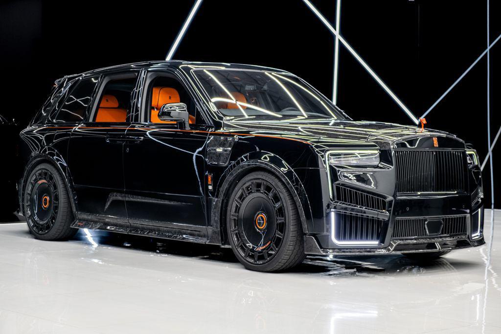 used 2025 Rolls-Royce Cullinan car, priced at $899,980