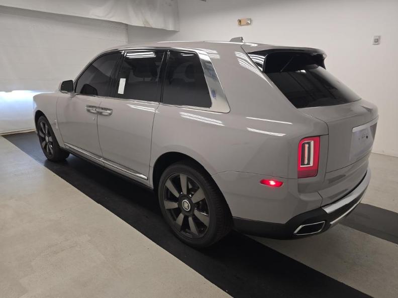 used 2023 Rolls-Royce Cullinan car, priced at $279,980