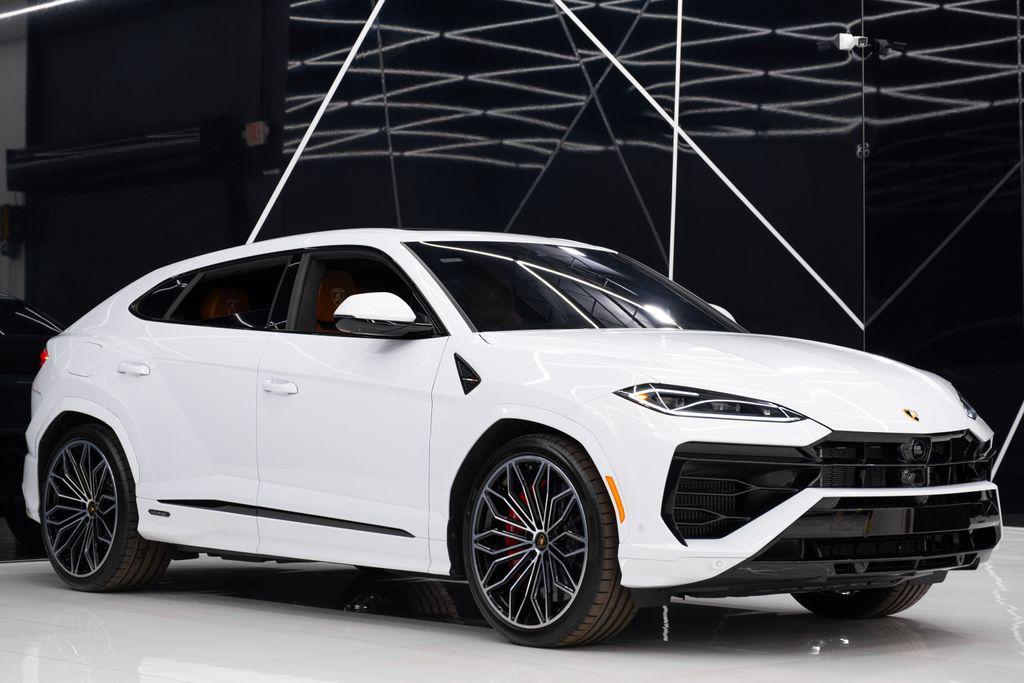 used 2025 Lamborghini Urus car, priced at $339,980