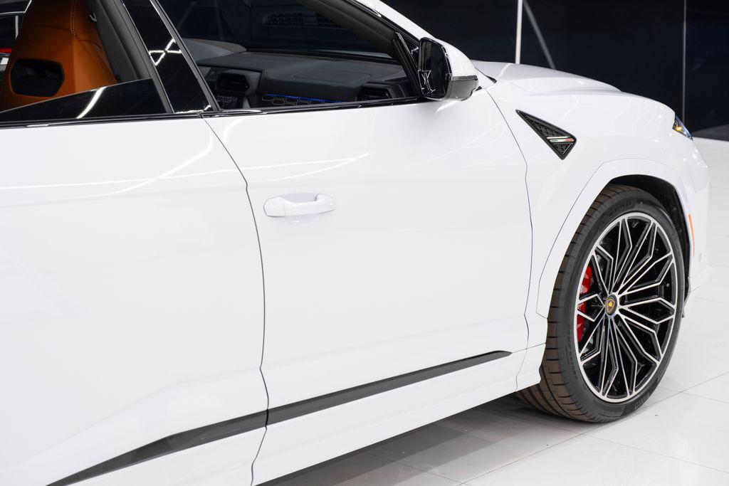 used 2025 Lamborghini Urus car, priced at $339,980