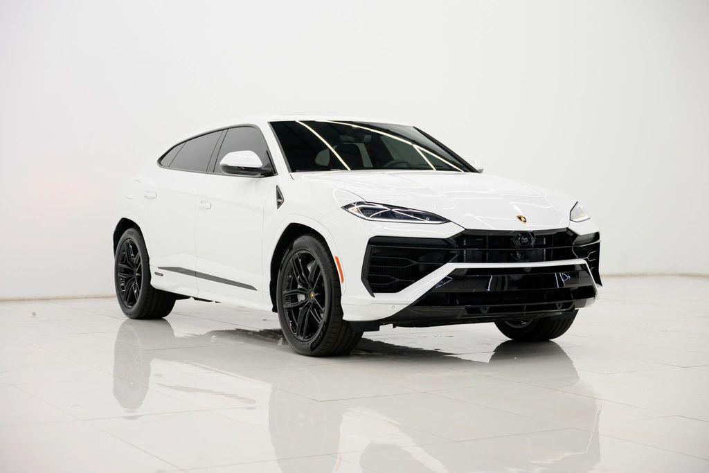used 2025 Lamborghini Urus car, priced at $319,980