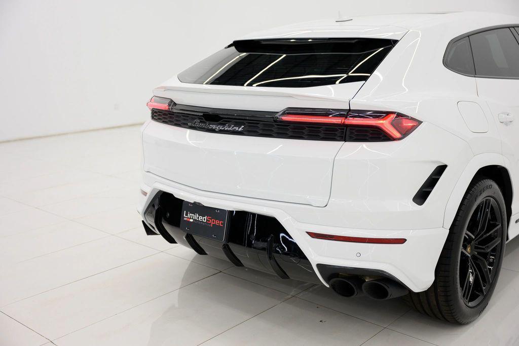 used 2025 Lamborghini Urus car, priced at $319,980