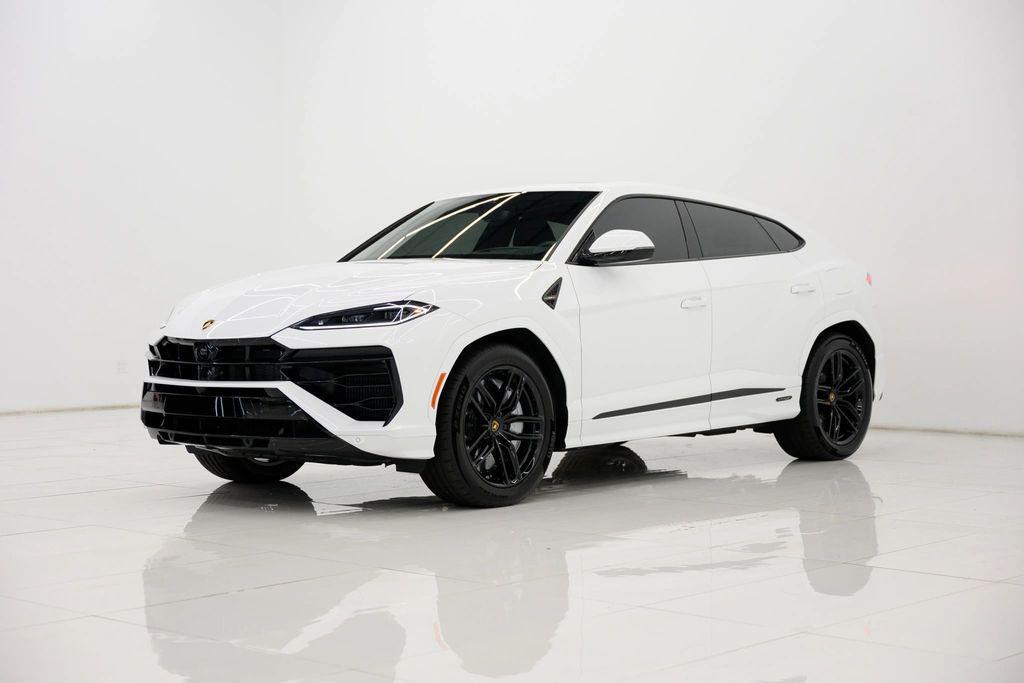 used 2025 Lamborghini Urus car, priced at $319,980