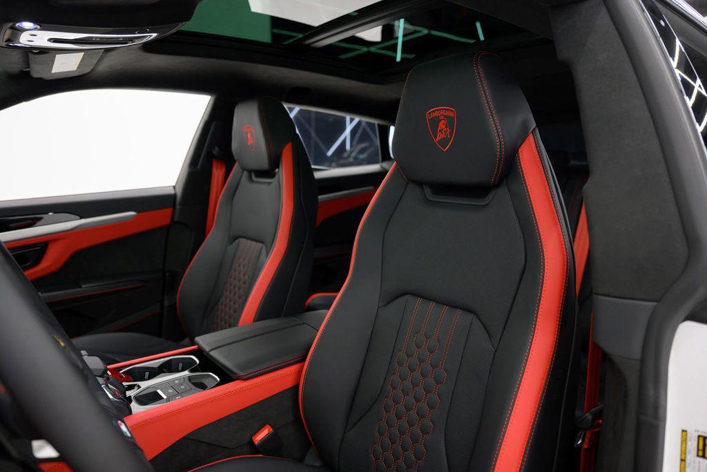 used 2025 Lamborghini Urus car, priced at $319,980