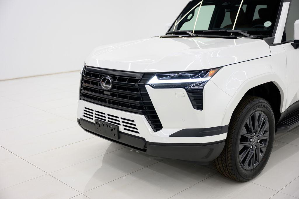 used 2025 Lexus GX 550 car, priced at $82,980