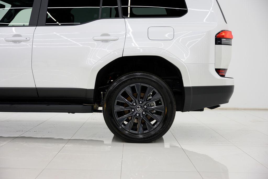 used 2025 Lexus GX 550 car, priced at $82,980