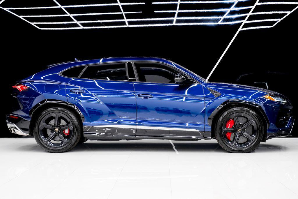 used 2021 Lamborghini Urus car, priced at $189,980