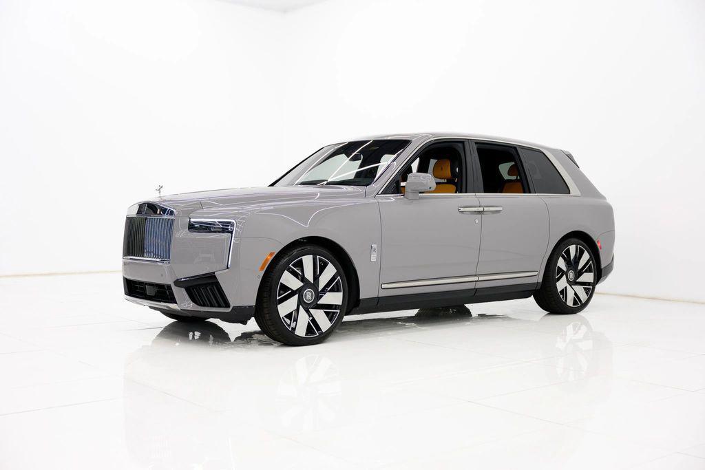 used 2025 Rolls-Royce Cullinan car, priced at $489,980