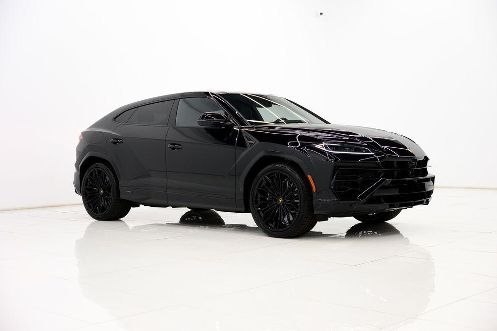 used 2025 Lamborghini Urus car, priced at $319,980